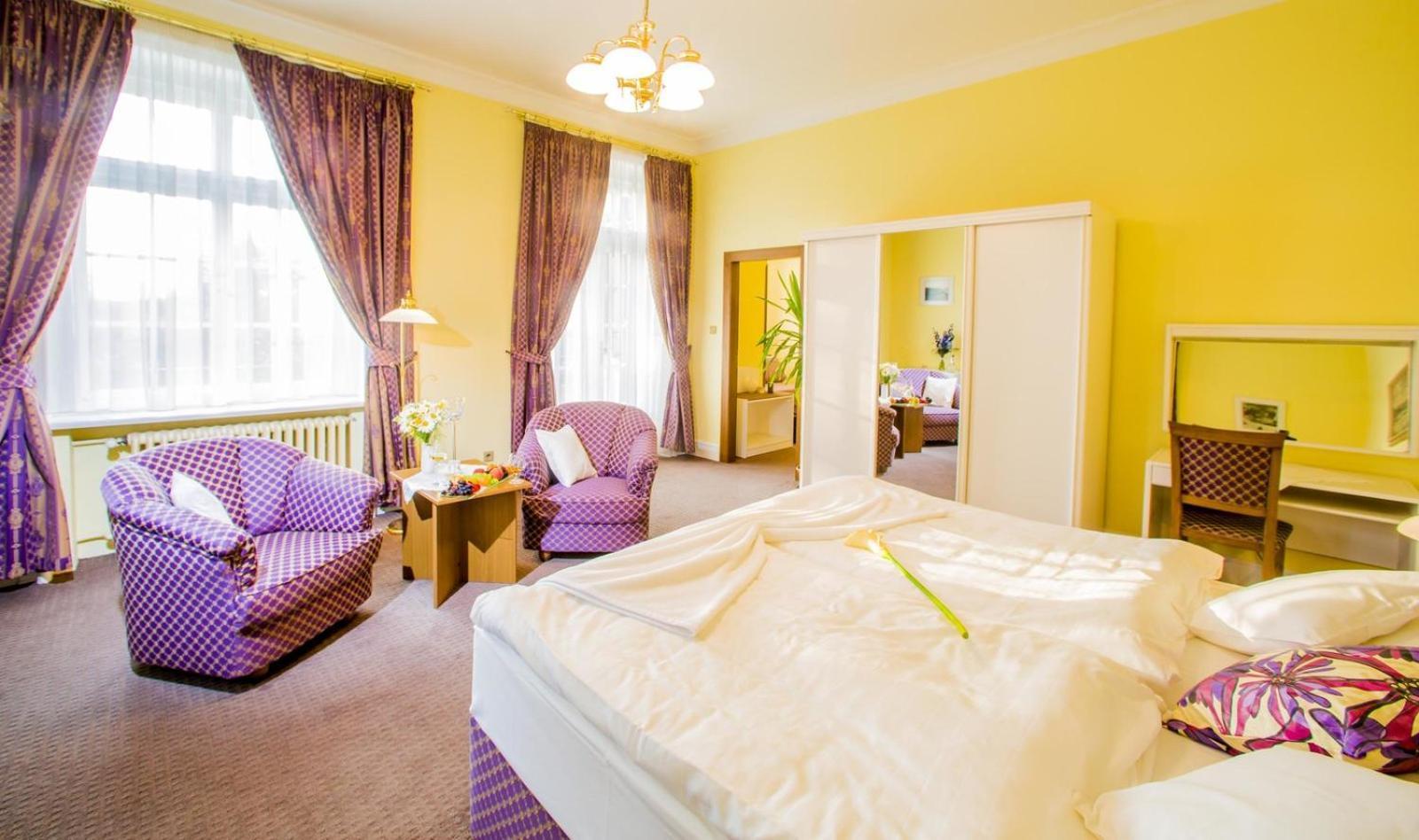 Hotel Veba بروموف المظهر الخارجي الصورة